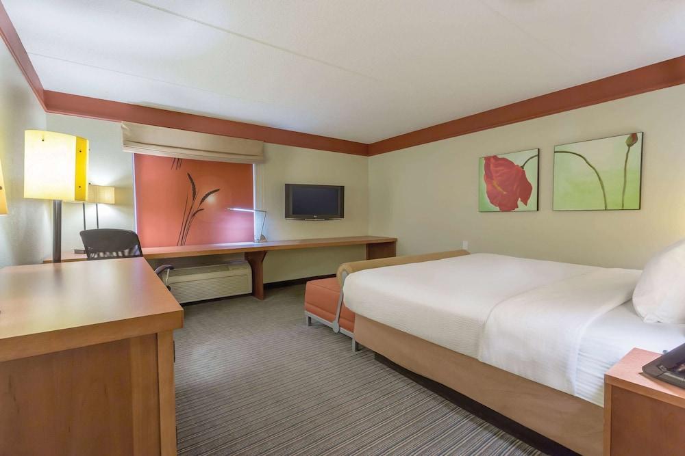 Hotel La Quinta By Wyndham Raleigh/Durham Southpoint Esterno foto