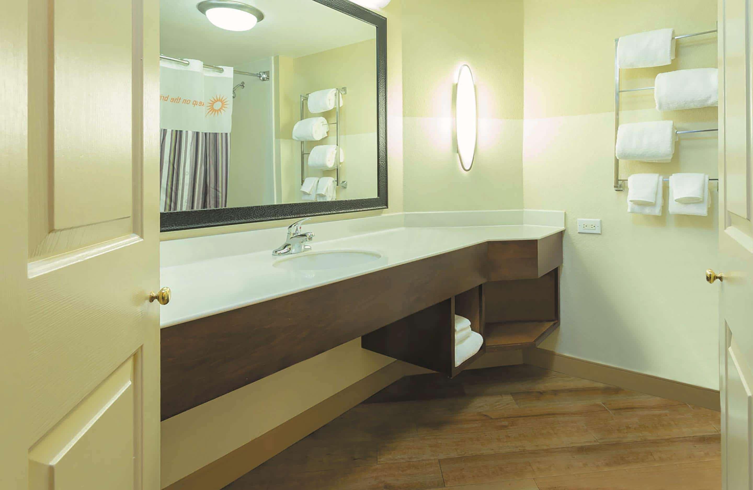 Hotel La Quinta By Wyndham Raleigh/Durham Southpoint Esterno foto