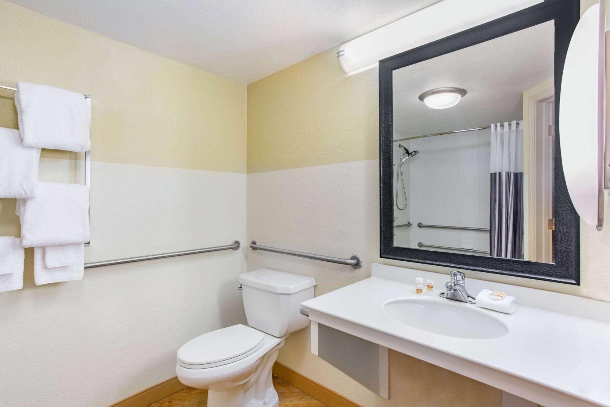 Hotel La Quinta By Wyndham Raleigh/Durham Southpoint Esterno foto