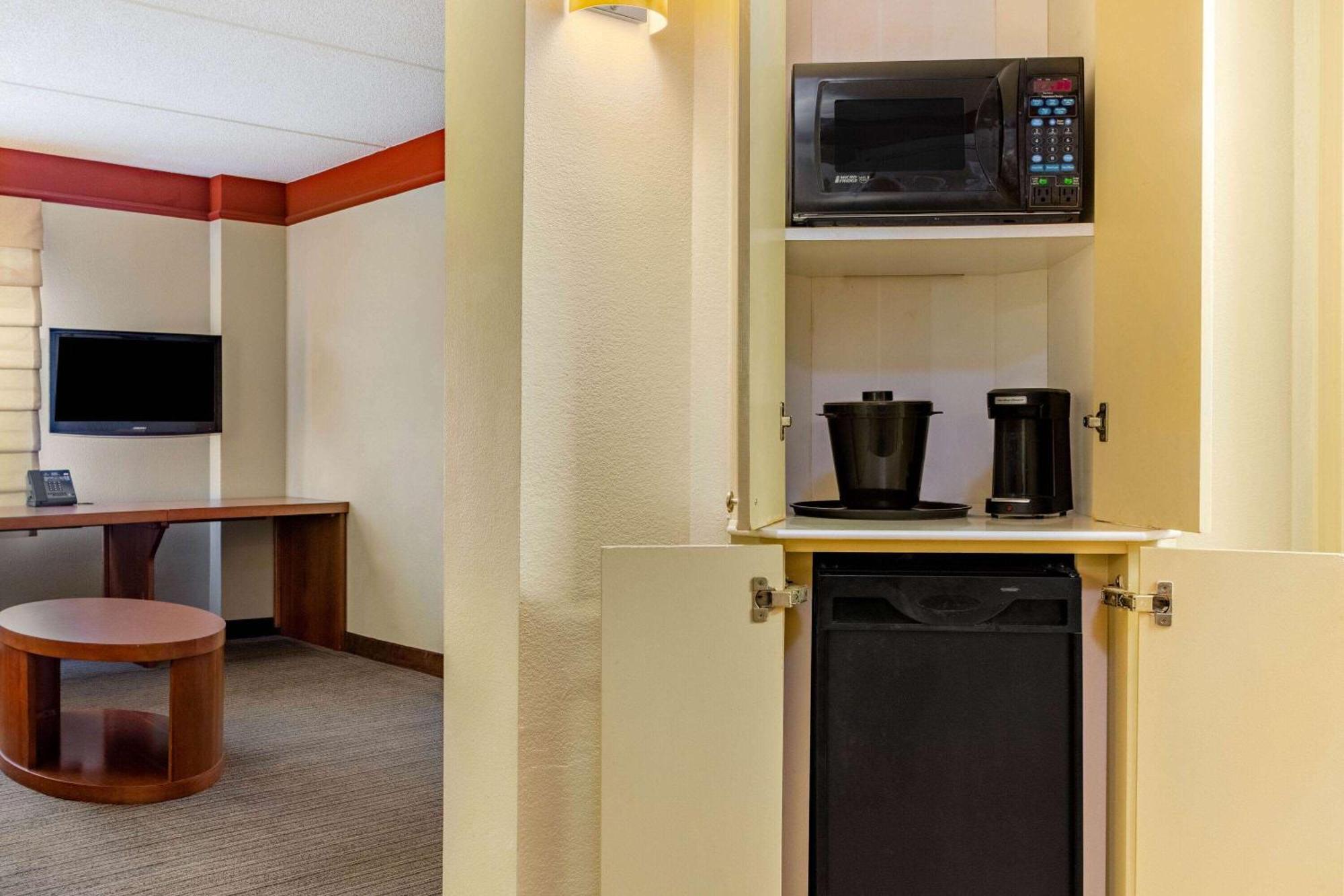 Hotel La Quinta By Wyndham Raleigh/Durham Southpoint Esterno foto