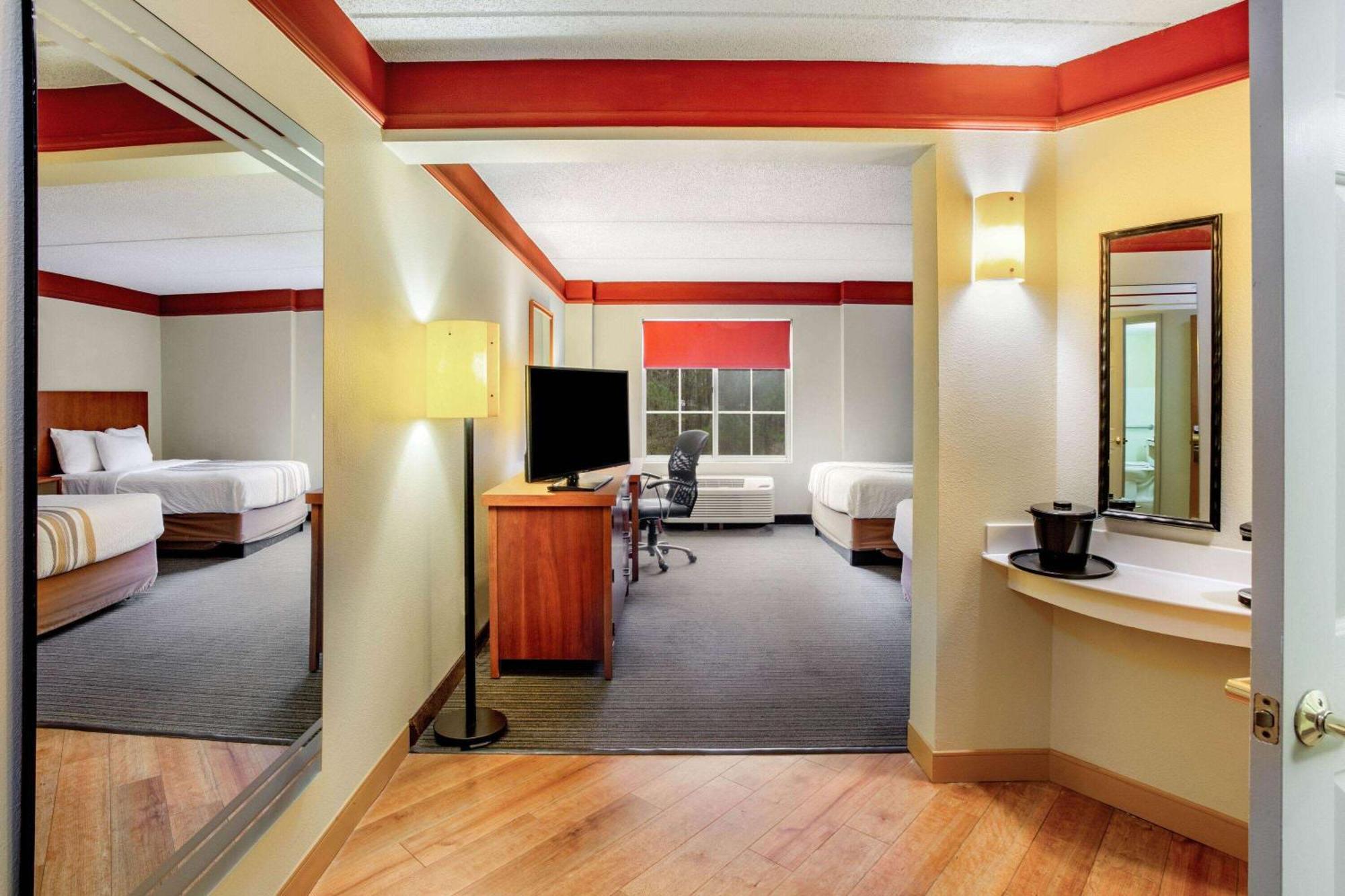 Hotel La Quinta By Wyndham Raleigh/Durham Southpoint Esterno foto