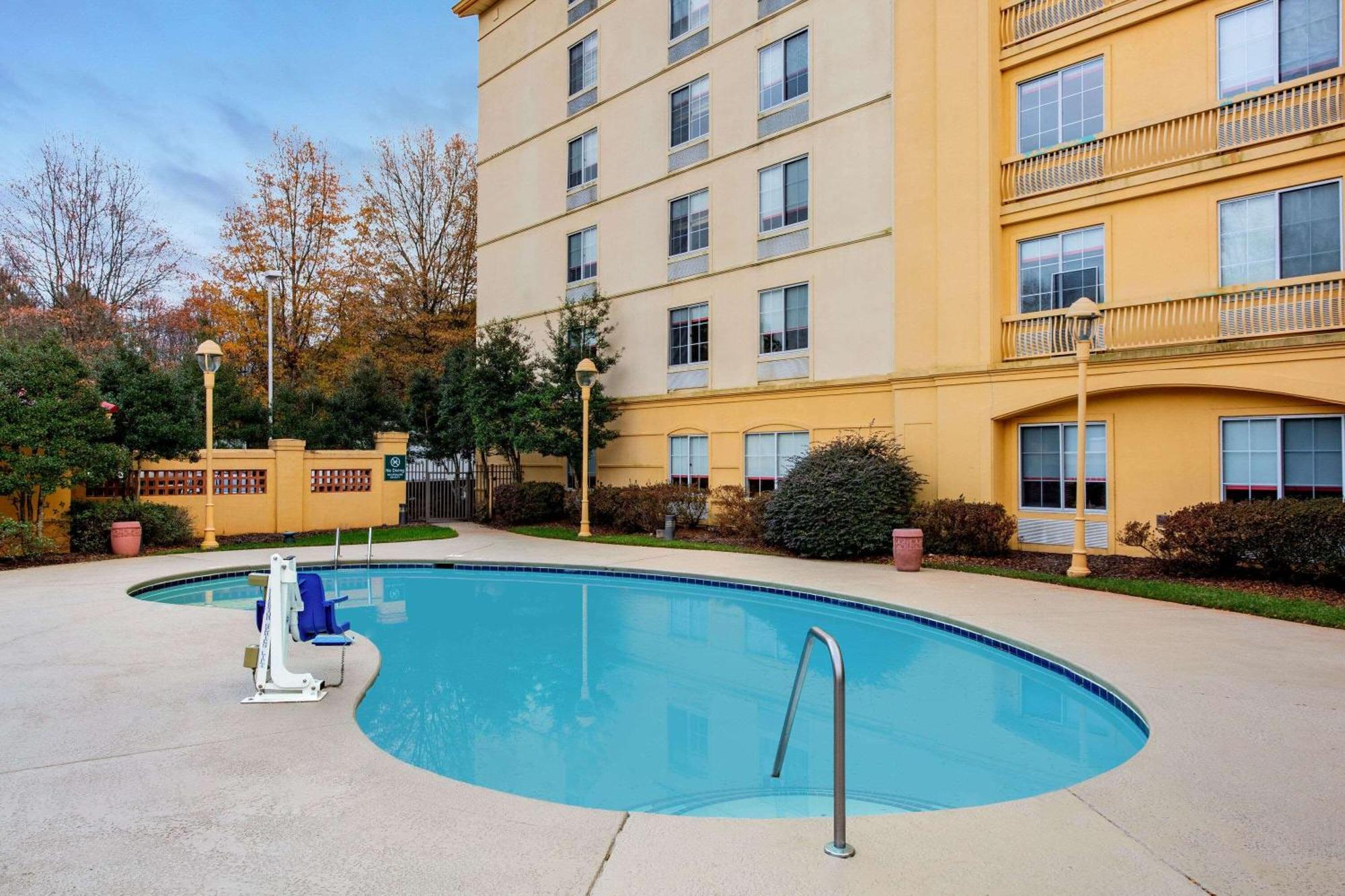 Hotel La Quinta By Wyndham Raleigh/Durham Southpoint Esterno foto